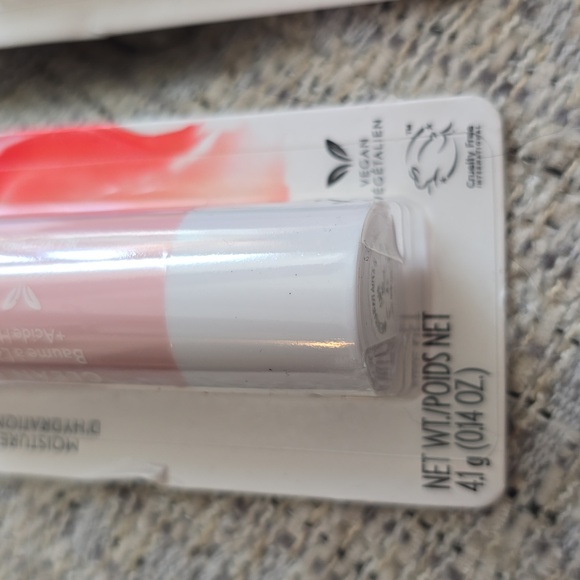 COVERGIRL BRAND WOMEN'S TINTED LIP BALM #300 "LIFE IS PINK" BUNDLE OF 3 - Picture 3 of 5
